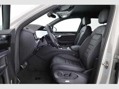 VW Touareg 3.0 TDI 210 kW 4Motion R-Line (2024) - Photo 9