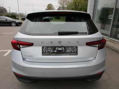 Skoda Fabia Selection 1.0 TSI (2024) - Photo 9