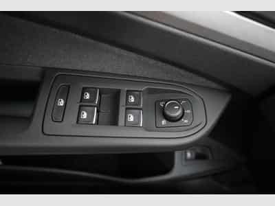 VW Golf Variant 1.5 eTSI 110 kW Life (2026) - Photo 7