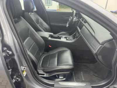 Jaguar XF JAGUAR XF 2.0 D R-SPORT PANORAMA LEDER NAVI KAMERA KEYLESS (2020) - Photo 4