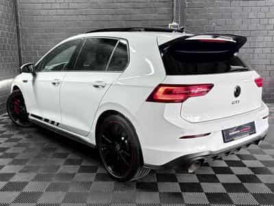 VW Golf GTI Clubsport 2.0 TSI 300 CV DSG7 *DCC* AKRA* MATRIX *PANO* (2023) - Photo 4