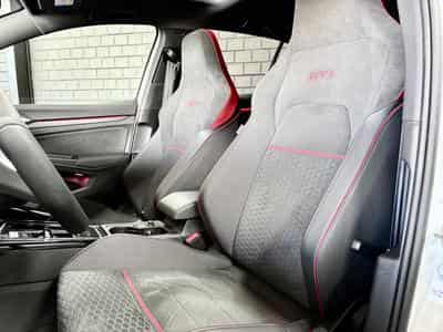VW Golf GTI Clubsport 2.0 TSI 300 CV DSG7 *PACK PERF* AKRA* MATRIX * (2024) - Photo 8