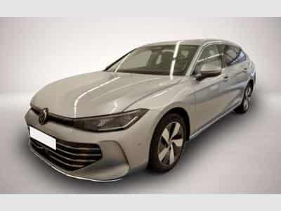 VW Passat (2025) - Photo 1
