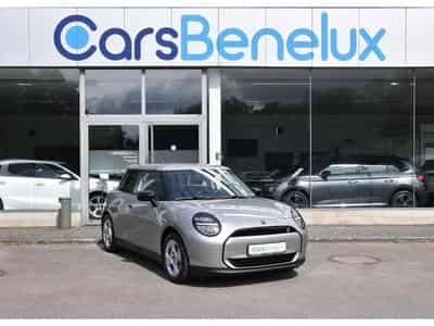 Mini Cooper (2024) - Photo 1