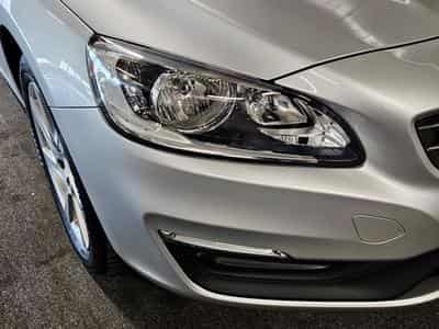 Volvo V60 T3 AUTO NAVI (2015) - Photo 9
