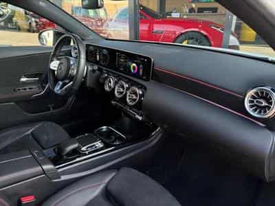 Mercedes A 220 Amg line (2019) - Photo 8