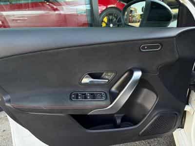 Mercedes A 220 Amg line (2019) - Photo 9