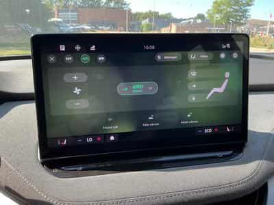 Skoda Enyaq 85X AWD (2025) - Photo 9