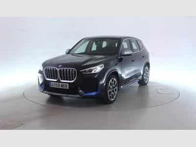Bmw iX1 xDrive30 (2023) - Photo 1