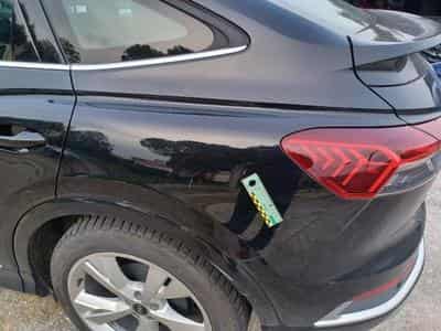 Audi Q4 e-tron Standard (2023) - Photo 11