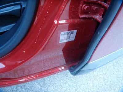 Peugeot E-2008 GT (2025) - Photo 11
