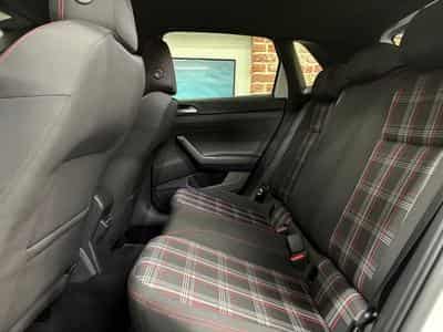 VW Polo Polo 2.0 TSI 200cv DSG GTI (2020) - Photo 6