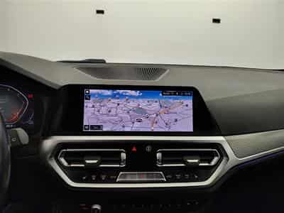 BMW 318 Touring 318 dA Pack M S-CUIR / NAVI / CARPLAY / CAMERA (2021) - Photo 11