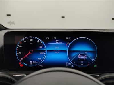 Mercedes GLB 180 180d Autom. Business Solution  S-CUIR / NAVI / FULL LED (2022) - Photo 9