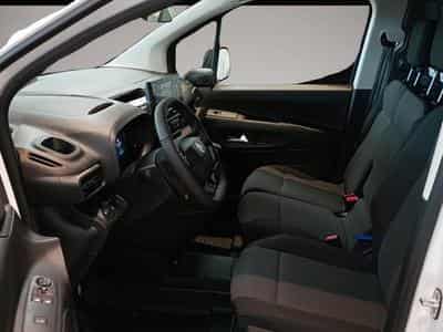 Opel Monterey (2026) - Photo 7