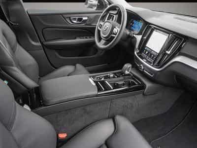 Volvo V60 (2024) - Photo 6