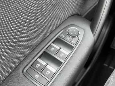 Renault Captur 1.8 E-TECH FULL HYBRID 160 TECHNO (2026) - Photo 11