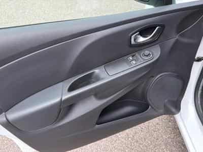 Renault CLIO IV 1.5 DCI 75 ENERGY LIFE (2016) - Photo 11
