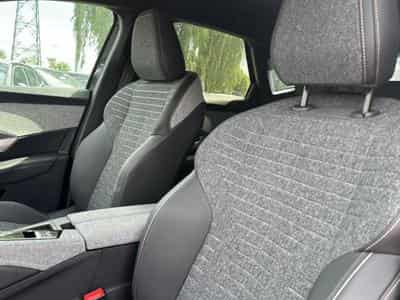 Peugeot 3008 1.2 HYBRID 145 ALLURE E-DCS6 (2025) - Photo 14