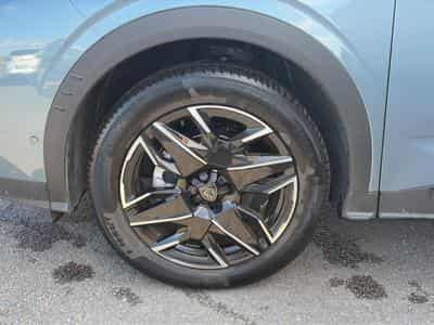 Peugeot 3008 1.2 HYBRID 145 ALLURE E-DCS6 (2025) - Photo 9