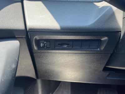 Peugeot 308 1.5 BLUEHDI 130  ALLURE EAT8 (2025) - Photo 10