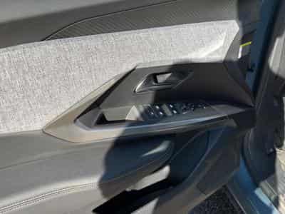 Peugeot 3008 1.2 HYBRID 145 ALLURE E-DCS6 (2025) - Photo 11