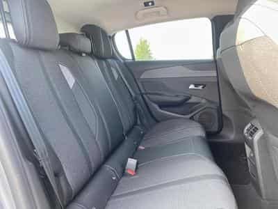 Peugeot 308 1.5 BLUEHDI 130 ALLURE EAT8 (2025) - Photo 13