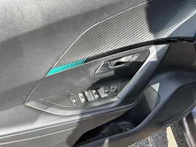 Peugeot 2008 1.5 BLUEHDI 110 S&S ALLURE PACK (2022) - Photo 11