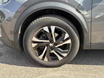 Peugeot 2008 1.5 BLUEHDI 110 S&S ALLURE PACK (2022) - Photo 9