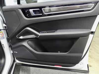 Porsche Cayenne 4.0 TURBO PSCB SPORT DESIGN CARBON APPROVED Hinterradlenkung (2019) - Photo 15