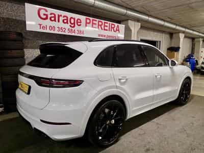 Porsche Cayenne 4.0 TURBO PSCB SPORT DESIGN CARBON APPROVED Hinterradlenkung (2019) - Photo 2