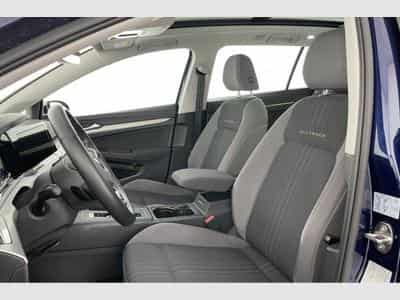 VW Golf Variant Alltrack (2022) - Photo 12