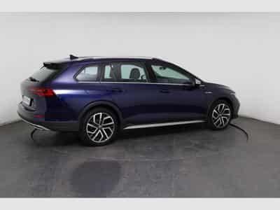 VW Golf Variant Alltrack (2022) - Photo 8