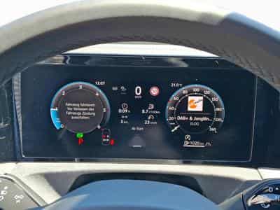 VW Tiguan R-Line (2026) - Photo 11