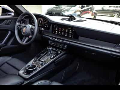 Porsche 911 .2 911 TARGA 4 GTS PDK - GT-SILVER (2025) - Photo 13