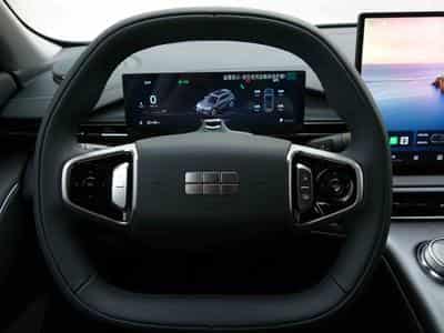 Geely EX5 PRO +  60 kWH´h (2026) - Photo 9