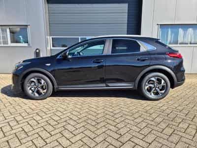 Kia Xceed Standard (2026) - Photo 2