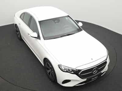 Mercedes E 200 Avantgarde LED+Kamera+Totw+MBUX (2025) - Photo 10