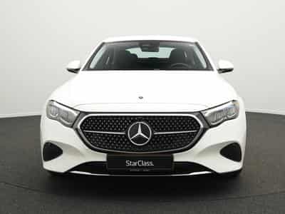 Mercedes E 200 Avantgarde LED+Kamera+Totw+MBUX (2025) - Photo 2