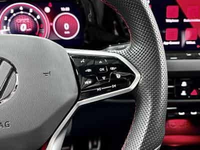 VW Golf GTI Clubsport 2.0 TSI 300 CV DSG7 *DCC* AKRA* MATRIX *PANO* (2023) - Photo 13