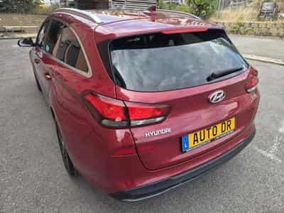 Hyundai i30 SW 1.6 CRDI 136 CV BVA Garantie 12 Mois (2021) - Photo 4