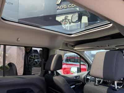 Ford Tourneo Connect Titanium/7 places/Camera/Toit panoramique (2020) - Photo 8