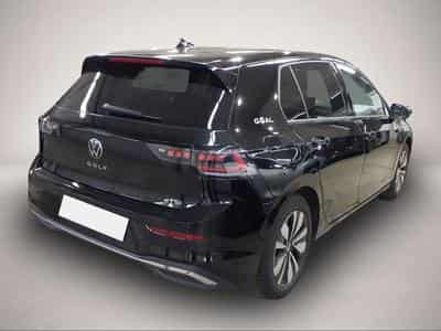 VW Golf (2025) - Photo 2