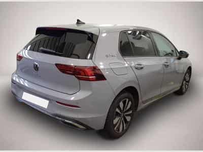 VW Golf (2025) - Photo 2