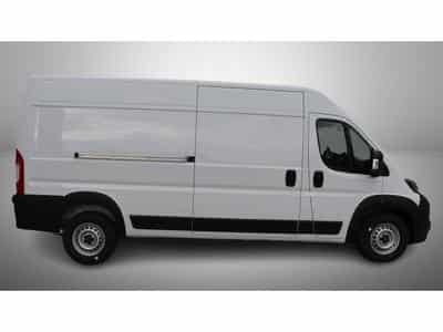 Peugeot Boxer 2.2 BlueHDI 180 EAT8 L3H2 (2026) - Photo 4