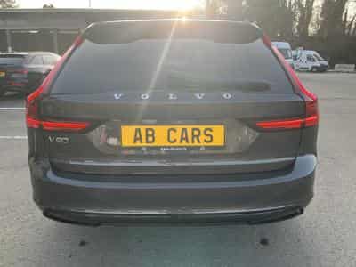 Volvo V90 B4 D 4x4 Geartronic R-Design Pano (2021) - Photo 5