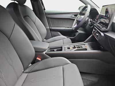 Cupra Leon 1.5 eTSi DSG 150 (2025) - Photo 15