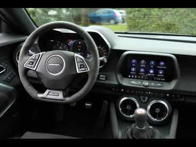 Chevrolet Camaro ZL1°MANUAL 6°PANO°RECARO°KEYLESS°BOSE°KAM°HUD (2020) - Photo 12