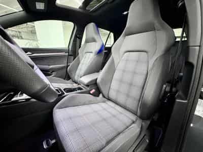 VW Golf GTE PHASE 2  1.5 eHybrid 272 CV DSG 6 *PANO * MATRIX * TÊTE (2025) - Photo 3