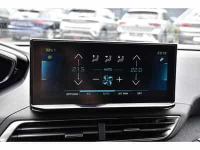 Peugeot 3008 1.6 Hybrid PHEV 180 Allure e-EAT8 LANE CAM 1° MAIN (2025) - Photo 15